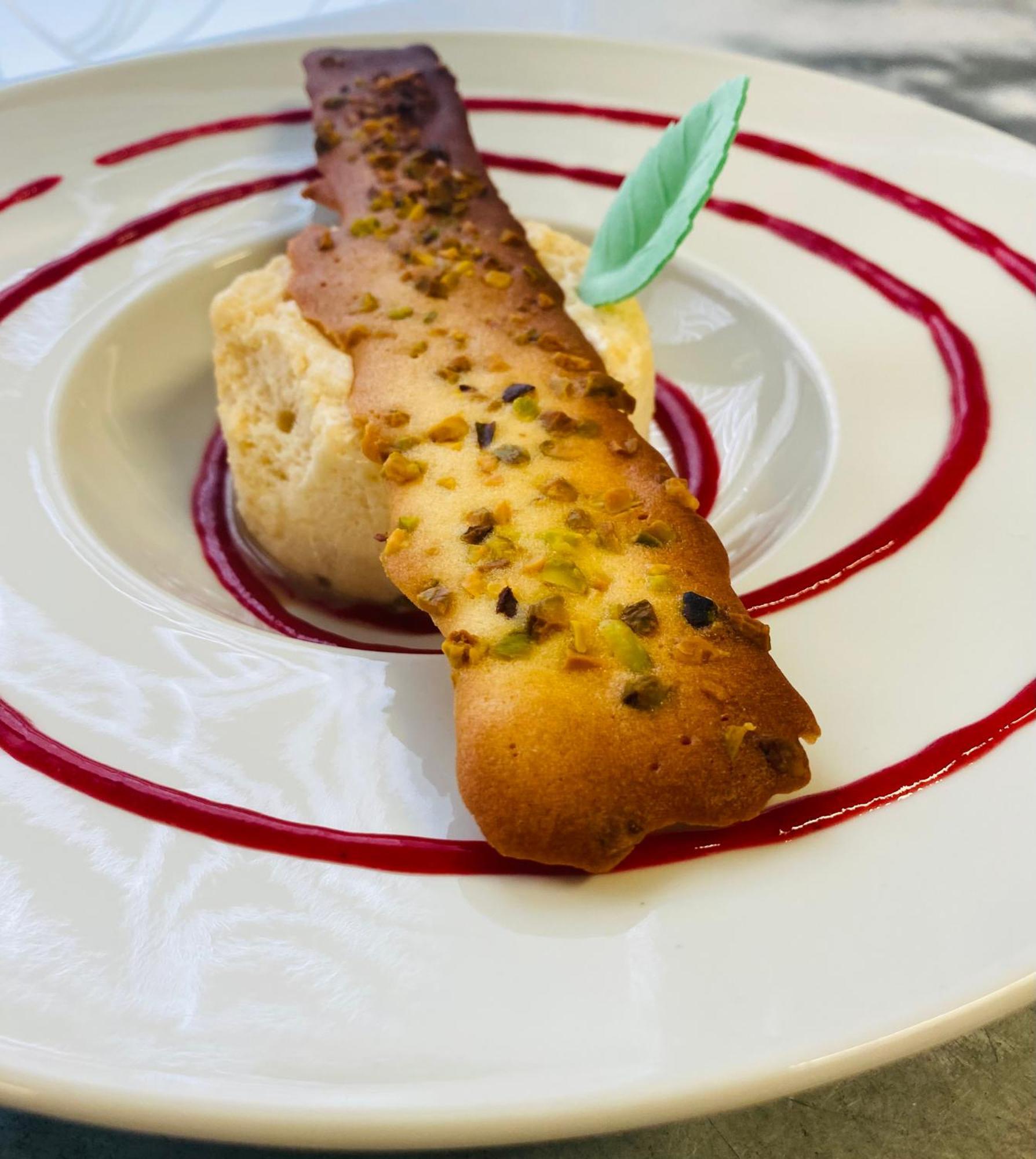 Logis Hotel Bellevue Restaurant La Pomme D'Or Coucy-le-Château-Auffrique Dış mekan fotoğraf